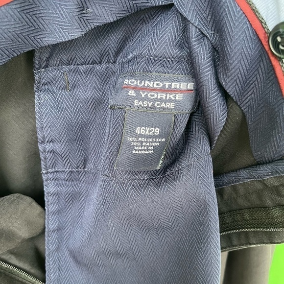 Roundtree and Yorke TravelSmart Dress Pants. Mocha. 46 x 29 - Picture 8 of 8
